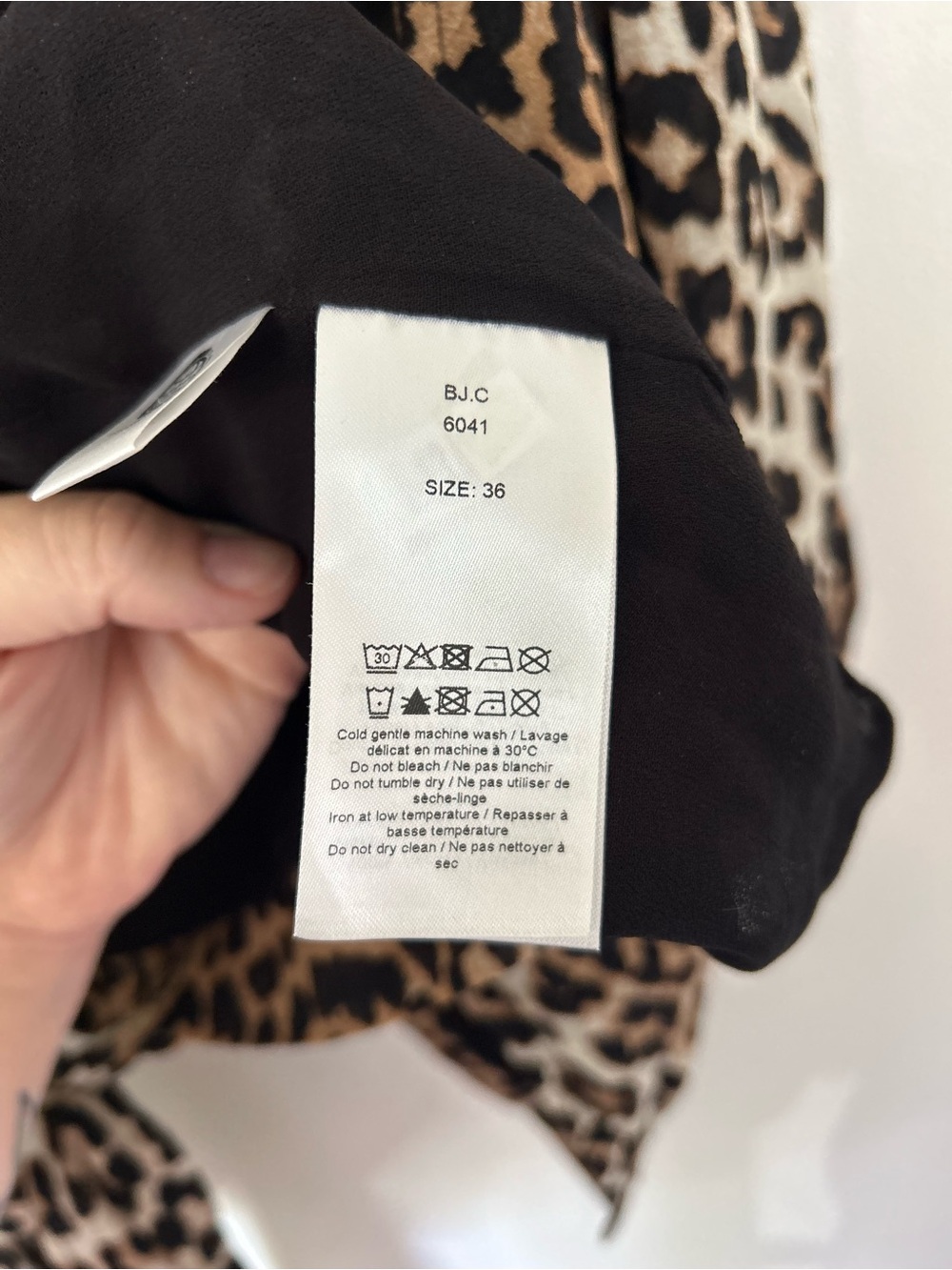GANNI Blakely Leopard Silk-blend Cropped Top Size 36 - Picture 9 of 10